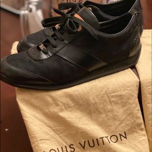 Louis Vuitton vintage sneakers size 9 men’s